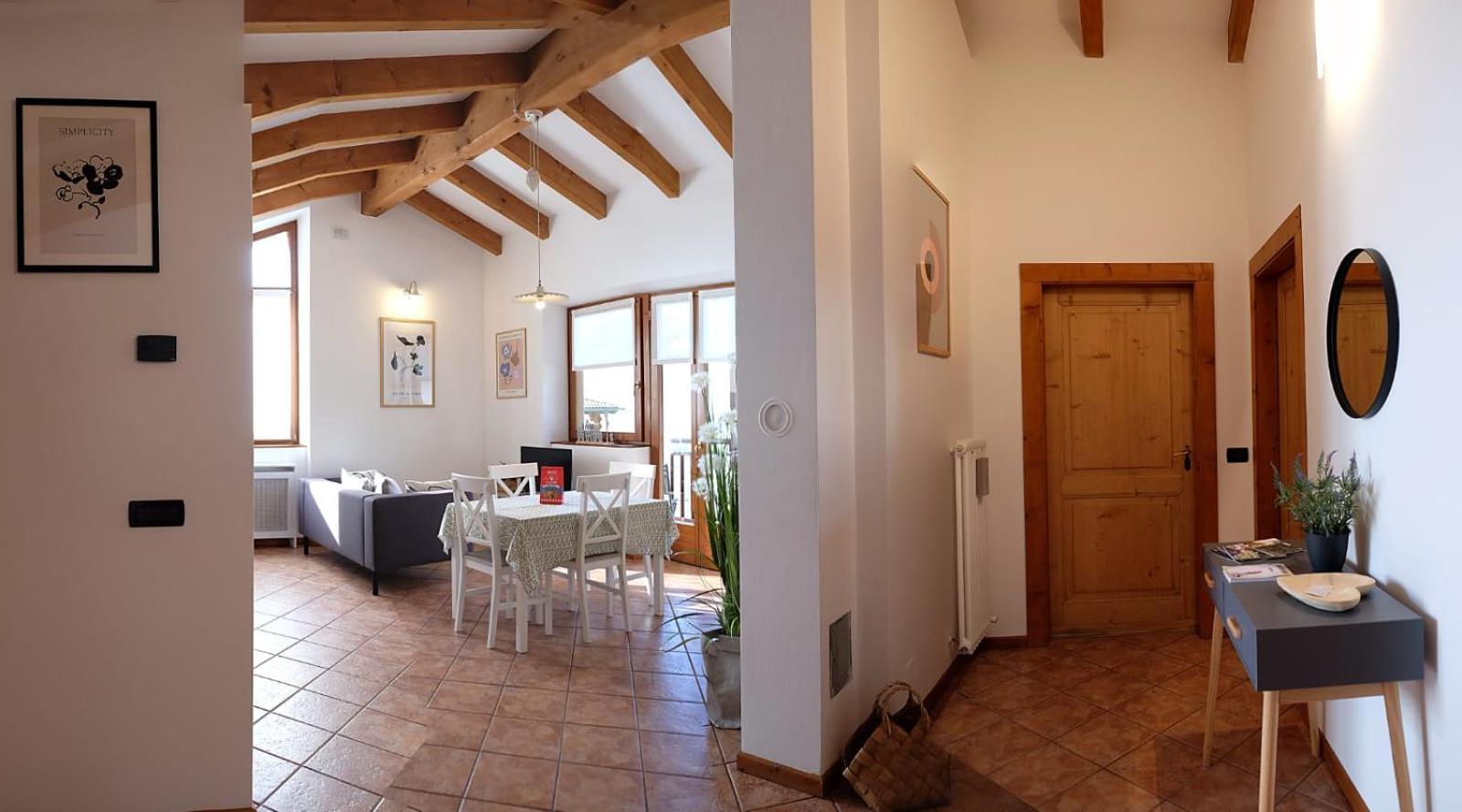 La Casa Di Athos Lägenhet Tenna Exteriör bild